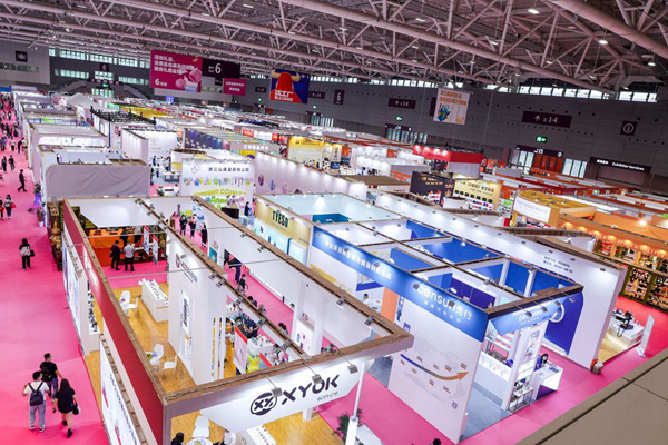 第29屆深圳禮品展暨1688源頭新廠貨商人節(jié)開幕，辦公用品展區(qū)亮點(diǎn)紛呈